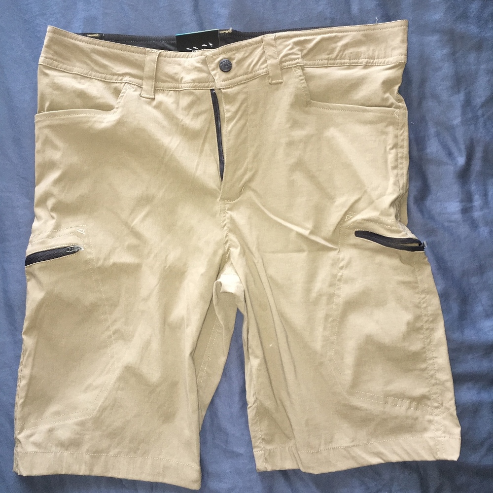 ZeroXposur Khaki Active Shorts